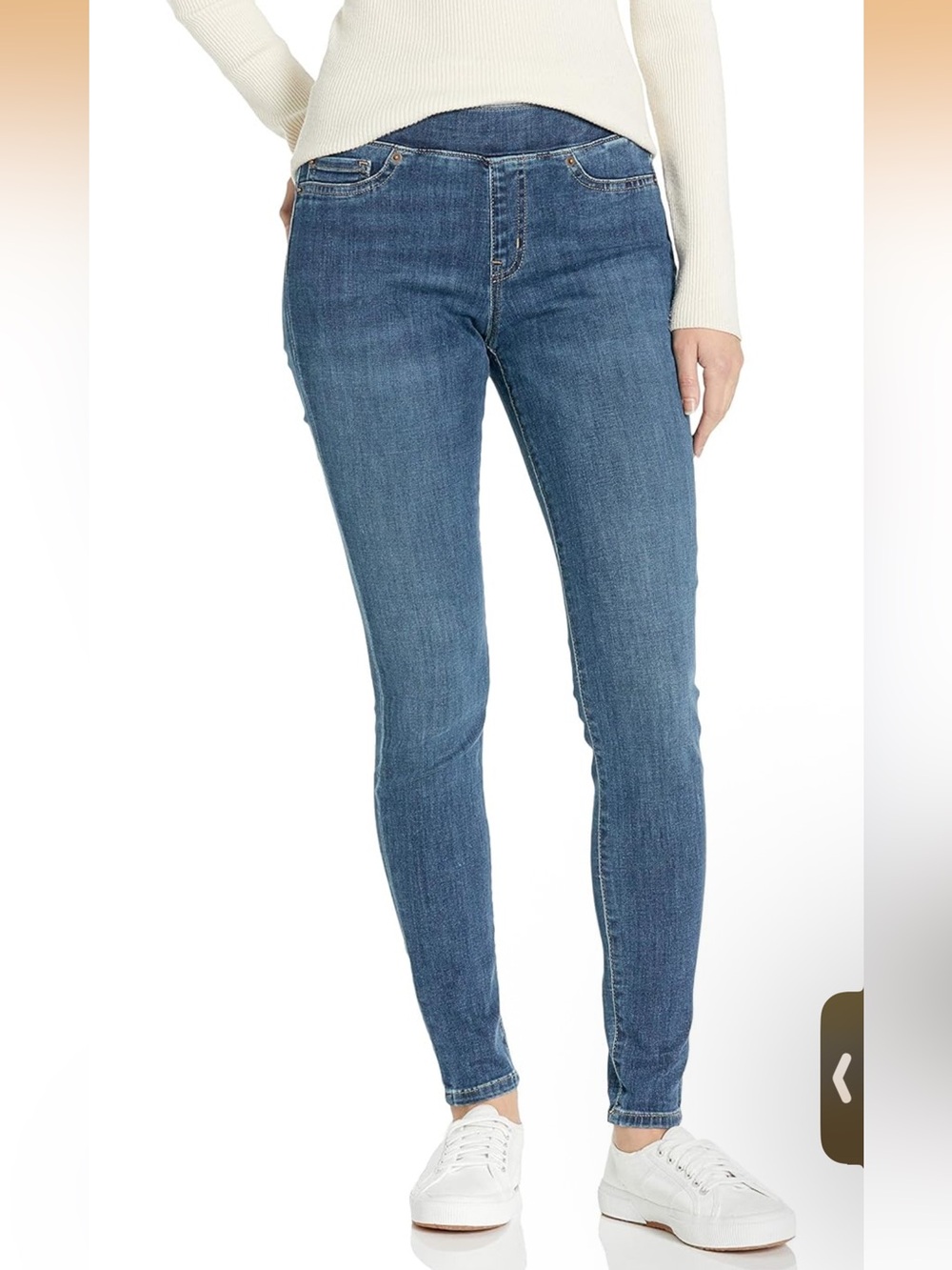 Amazon Essentials Mid Rise Pull On Jeggings in Medium Wash, Size 4 Short